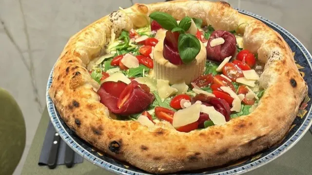 Pizza à la bresaola et burrata
